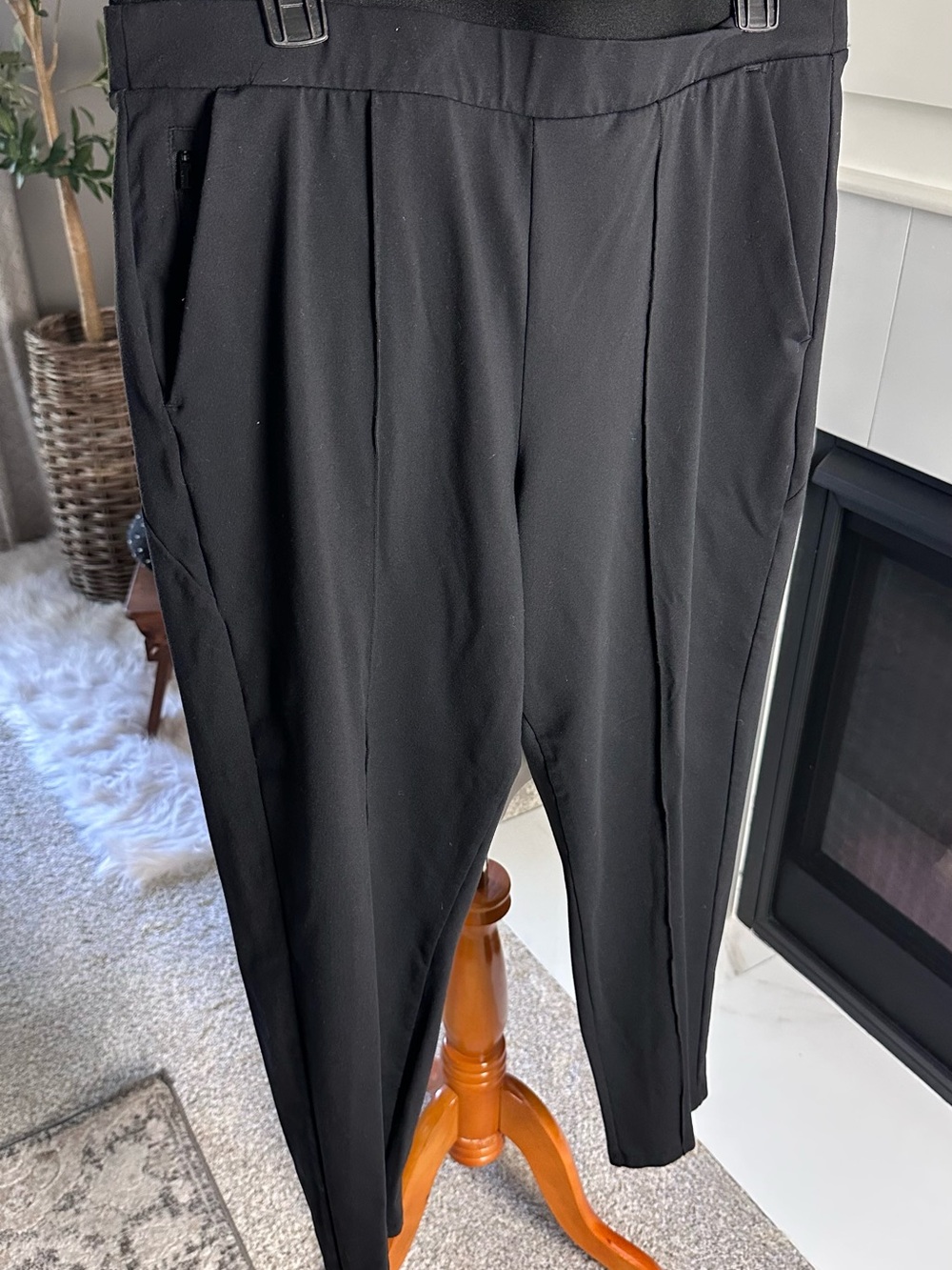 Athleta Black Venice Pintuck Pants Large